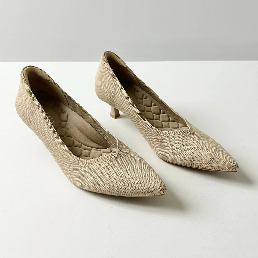 NEW Vivaia Scarlett Pointed Toe V-Cut Kitten Heel Pumps Almond EU 38.5 US 7.5